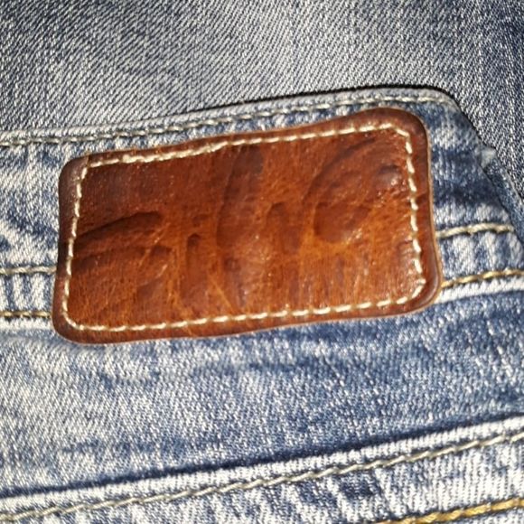 Silver Jeans Lola 17" Distressed 28‎ Flare Jeans - Picture 7 of 12